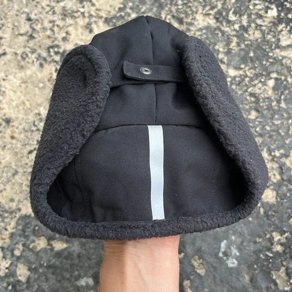 2 brand new winter hats - Picture 11 of 16